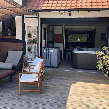Gite Piscine Jacuzzi Privatises Clos Valentin Freulleville 外观 照片