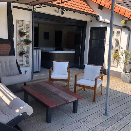 Gite Piscine Jacuzzi Privatises Clos Valentin Freulleville 外观 照片