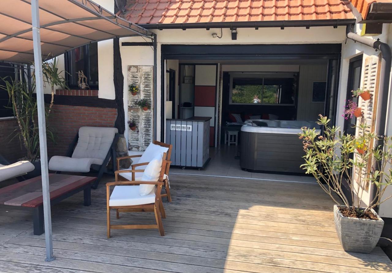 Gite Piscine Jacuzzi Privatises Clos Valentin Freulleville 外观 照片